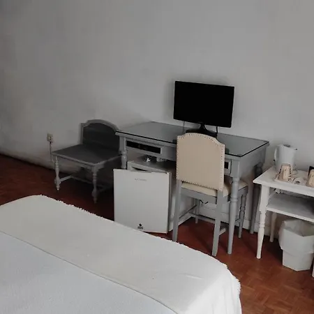 Terrace House Отель Брага